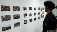 Pameran foto bertema Akhir Perjalanan Sampah Kota Bandung itu digelar untuk memperingati Hari Peduli Sampah Nasional 2020.