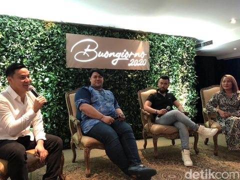 Ivan Gunawan luncurkan koleksi baju Lebaran 2020.