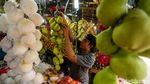 Laris Manis Buah Lokal Ditengah Tingginya Harga Buah Impor