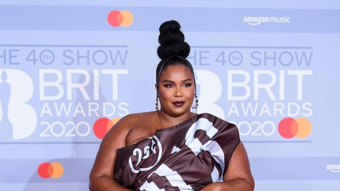 LONDON, ENGLAND - FEBRUARY 18: (EDITORIAL USE ONLY) Lizzo attends The BRIT Awards 2020 at The O2 Arena on February 18, 2020 in London, England. (Photo by Gareth Cattermole/Getty Images)
