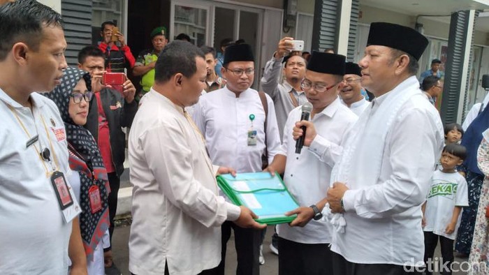 Bakal Calon Bupati-Wabup Tasikmalaya jalur independen mulai serahkan persyaratan