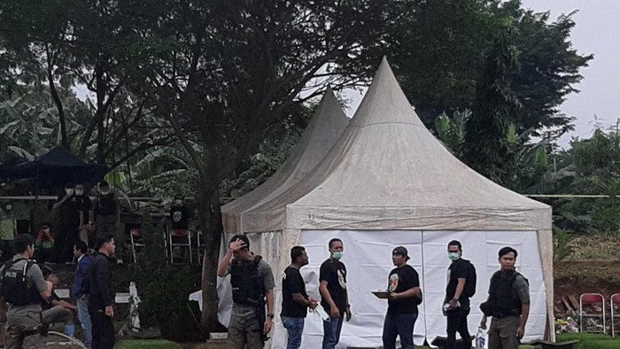 autopsi jenazah anak Karen Pooroe.
