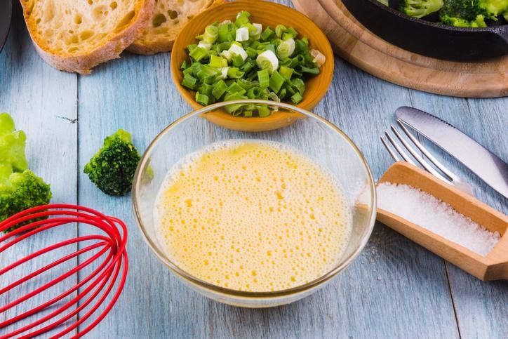 cara membuat omelet yang gurih dan lembut