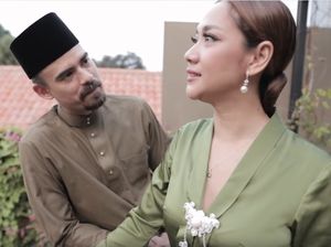 Senyum BCL di Tengah Lelahnya