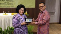 PLN dan Dharma Pertiwi melakukan penandatanganan nota kesepahaman Program Pengelolaan Sampah Melalui Pemberdayaan Perempuan untuk Meningkatkan Kesejahteraan Masyarakat. Penandatanganan dilakukan langsung oleh Direktur Human Capital Management PLN Muhammad Ali dan Ketua Umum Dharma Pertiwi Nanny Hadi Tjahyanto di Kantor Pengurus Pusat Dharma Pertiwi, Jakarta, Rabu (19/2).