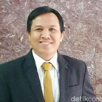 Pengamat politik UNS Agus Riewanto