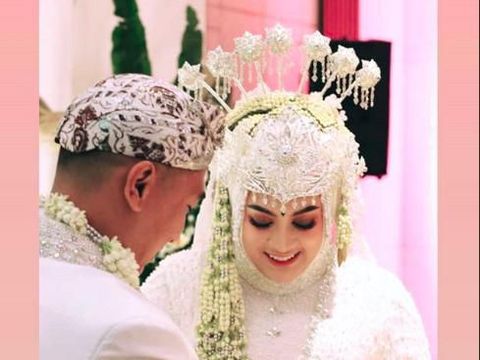 Jane Shalimar Resmi Menikah dengan Arsya Wijaya.