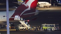 Wabah virus corona belum berhenti memakan korban. Hingga kini korban jiwa akibat virus itu bertambah menjadi 2.120 orang secara global. Belum lama ini diketahui ada dua orang di Iran yang dinyatakan positif terjangkit virus corona meninggal dunia. Kementerian Kesehatan Iran menyatakan kasus itu menjadi kasus pertama virus corona di negara tersebut. AP Photo/Koji Sasahara.