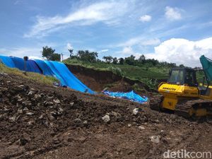 Perbaikan Tebing Tol Cipularang yang Longsor Ditarget Selesai 1 Bulan