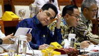 Selain itu, Erick menargetkan kontribusi BUMN ke pendapatan negara naik 50% di tahun 2024.