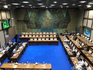 DPR Cecar Kepala Bapeten soal Asal-usul Limbah Radioaktif di Batan Indah
