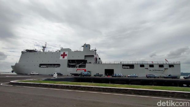 Penampakan luar KRI Dr Soeharso