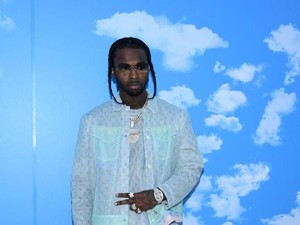 Pop Smoke Raih Top Billboard 200 Album, Ibunda Terima Piala