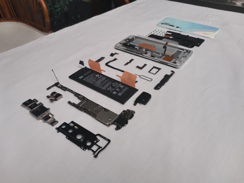 Bongkar Abis Jeroan Mi Note 10, Smartphone dengan Kamera 108 MP