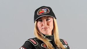 Candace Muzny, Pebalap NASCAR yang Tewas Usai Insiden Tampar Pegawai Salon