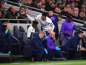 Dele Alli Ngamuk Usai Diganti, Banting Botol Minum dan Sepatu