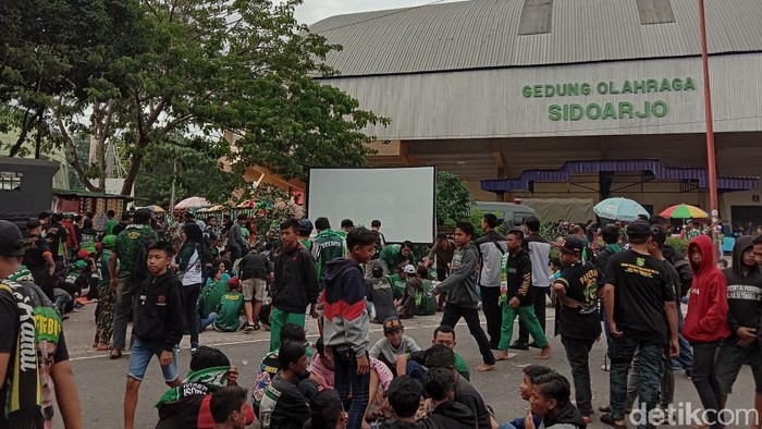 layar yang disediakan hanya tersedia satu saja