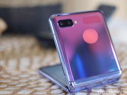 Terhipnotis Keindahan Galaxy Z Flip Mirror Purple