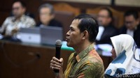 Dalam sidang itu, Ferdy buka-bukaan mengenai sejumlah penggunaan uang dari proyek yang dikerjakan PT Bali Pasific Pragama (BPP). Perusahaan itu diketahui milik dari Tubagus Chaeri Wardana alias Wawan.