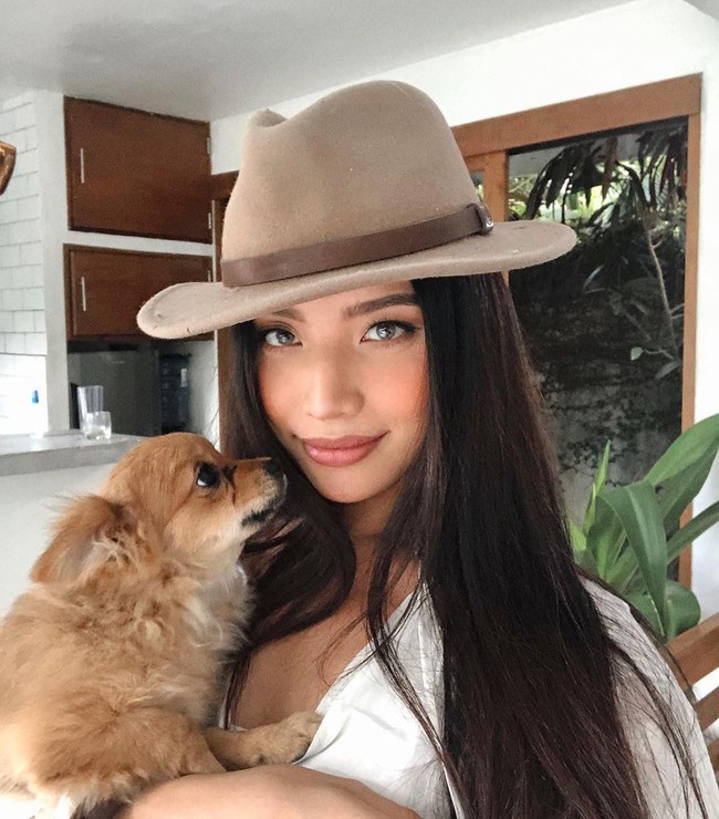 Wanita transgender memang telah diizinkan bersaing dalam kontes Miss Universe 2013, tapi tidak banyak yang secara terbuka berani melangkah maju. Hal itu pun mendorong Kataluna untuk bermimpi dan maju di kontes kecantikan terbesar dunia. Foto: Instagram