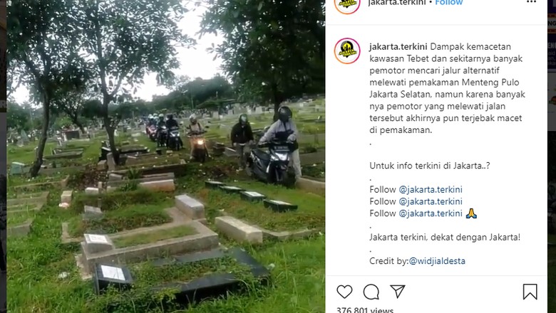 Pemotor terobos pemakaman Pemotor terobos pemakaman