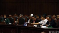 Sidang lanjutan ini dengan agenda mendengarkan keterangan dari pemerintah dan DPR.