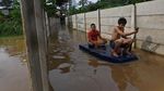 Cawang Kembali Terendam Banjir Imbas Luapan Sungai Ciliwung
