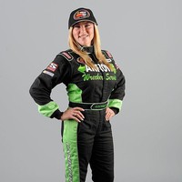 Kami bicara dalam bahasa ibu kami tentang gaji, lalu dia bilang setop bicara bahasa tersebut atau saya akan menamparmu, ungkap pegawai yang bernama Tiffany Nguyen itu kepada News9. Candace bahkan dikatakan sempat menodongkan pisau kecil untuk mengancam Tiffany. Ketika akan diamankan, Candece juga melakukan perlawanan sehingga melukai seorang polisi. (Foto: John Harrelson/Getty Images)