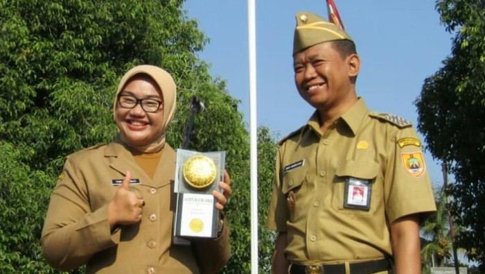 Bupati Sragen Kusdinar Untung Yuni Sukowati bersama Wabup Dedy Endriyatno, Kamis (20/2/2020).