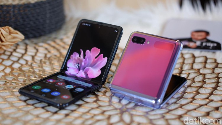 Galaxy Z Flop