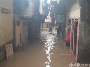 Dear Pak Anies, Warga Bantaran Sungai Ciliwung Mau Direlokasi