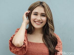 Foto Before After 10 Artis Tarik & Tanam Benang, Ada Ayu Ting Ting
