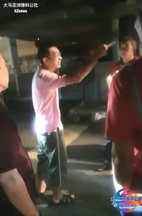 Pria mengamuk lantaran jalannya tertutup pesta pernikahan