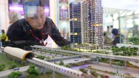Banyak apartemen yang dibangun di lokasi strategis dekat dengan transportasi umum seperti LRT.