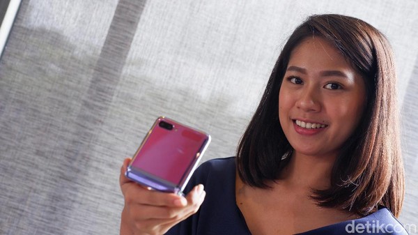 Terhipnotis Keindahan Galaxy Z Flip Mirror Purple