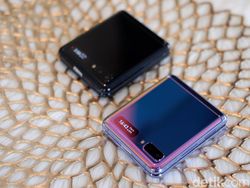 Terhipnotis Keindahan Galaxy Z Flip Mirror Purple
