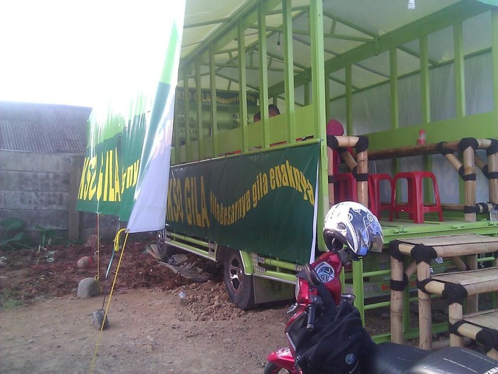 restoran berwujud kendaraan