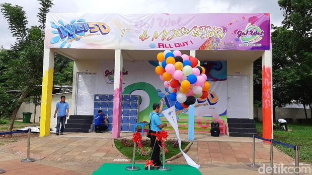 Begini Rasanya Nonton Film Arung Jeram dan Basah Benera di Wet Theater Bekasi