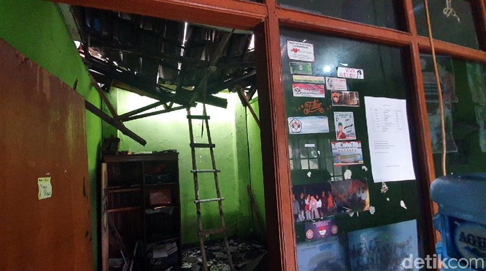 Gedung Pemuda Sukabumi Ambrol