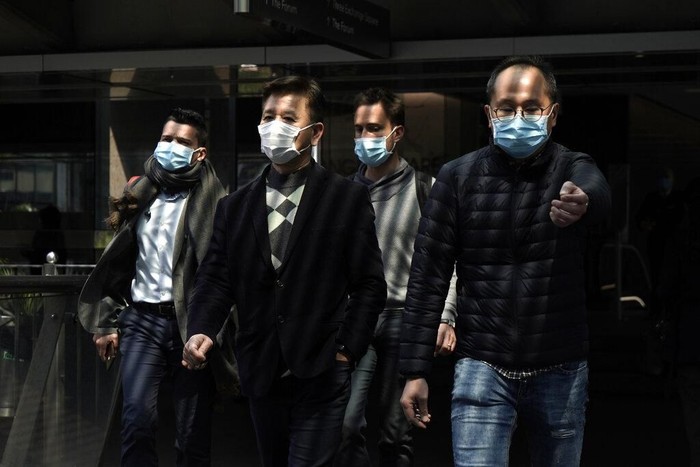 Korban tewas imbas virus corona kian bertambah hingga melebihi 2.100 orang secara global. Belum lama ini, 2 orang di Iran juga tewas akibat COVID-19.