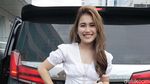 Smile! Balik dari Rusia, Ayu Ting Ting Semringah Banget