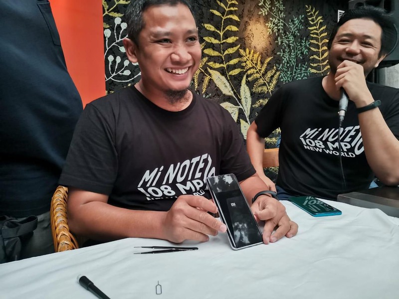 Bongkar Abis Jeroan Mi Note 10, Smartphone dengan Kamera 108 MP