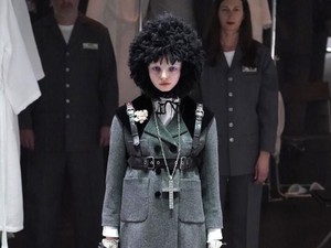 Salib dan Aksesori BDSM Warnai Koleksi Terbaru Gucci di Milan Fashion Week