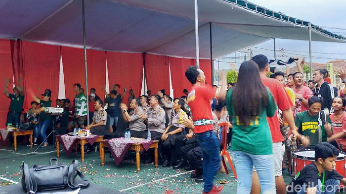 nobar persebaya vs persija di polresta banyuwangi