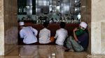 Melihat Suasana Masjid Istiqlal Jelang Aksi 212