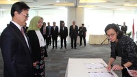 Pengangkatan Lana berdasarkan Keputusan Presiden (Keppres) Republik Indonesia Nomor 10/M Tahun 2020 tentang Pemberhentian dan Pengangkatan Anggota Dewan Komisioner LPS. Dalam Surat Keputusan yang sama, Jokowi juga memberhentikan dengan hormat Fauzi Ichsan sebagai Anggota Dewan Komisioner LPS.