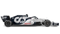 6. Alpha Tauri Honda AT01Red Bull mengubah nama tim F1 juniornya Toro Rosso menjadi Alpha Tauri. Tahun lalu tim ini berada di peringkat enam dengan mencetak dua podium di mana itu diraih oleh masing-masing pebalapnya, Pierre Gasly dan Daniil Kvyat. Foto: Autocar