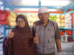 Ciri Khas Es Campur Sinar Garut Asli yang Diracik H. Ucu