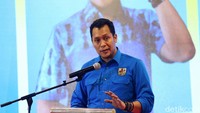 Ketua Umum DPP KNPI Noer Fajrieansyah memberikan sambutan.