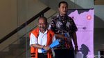 Eks Anggota DPRD Bandung Umbar Senyuman Saat Diperiksa KPK